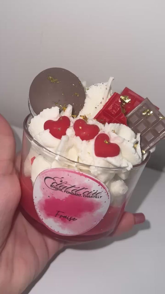 Bougie Chantilly Fraise Spéciale Saint-Valentin ❤️🍓