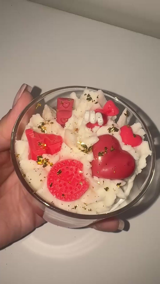 Bougie Chantilly Pomme d’Amour Édition Saint-Valentin ❤️🍎